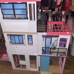 Barbie Dreamhouse 