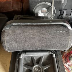 Sony SRS-XG500 Bluetooth Party Speaker – Loud Bass – Works Perfectly 