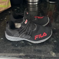 Fila Size 1 Kid Shoes 