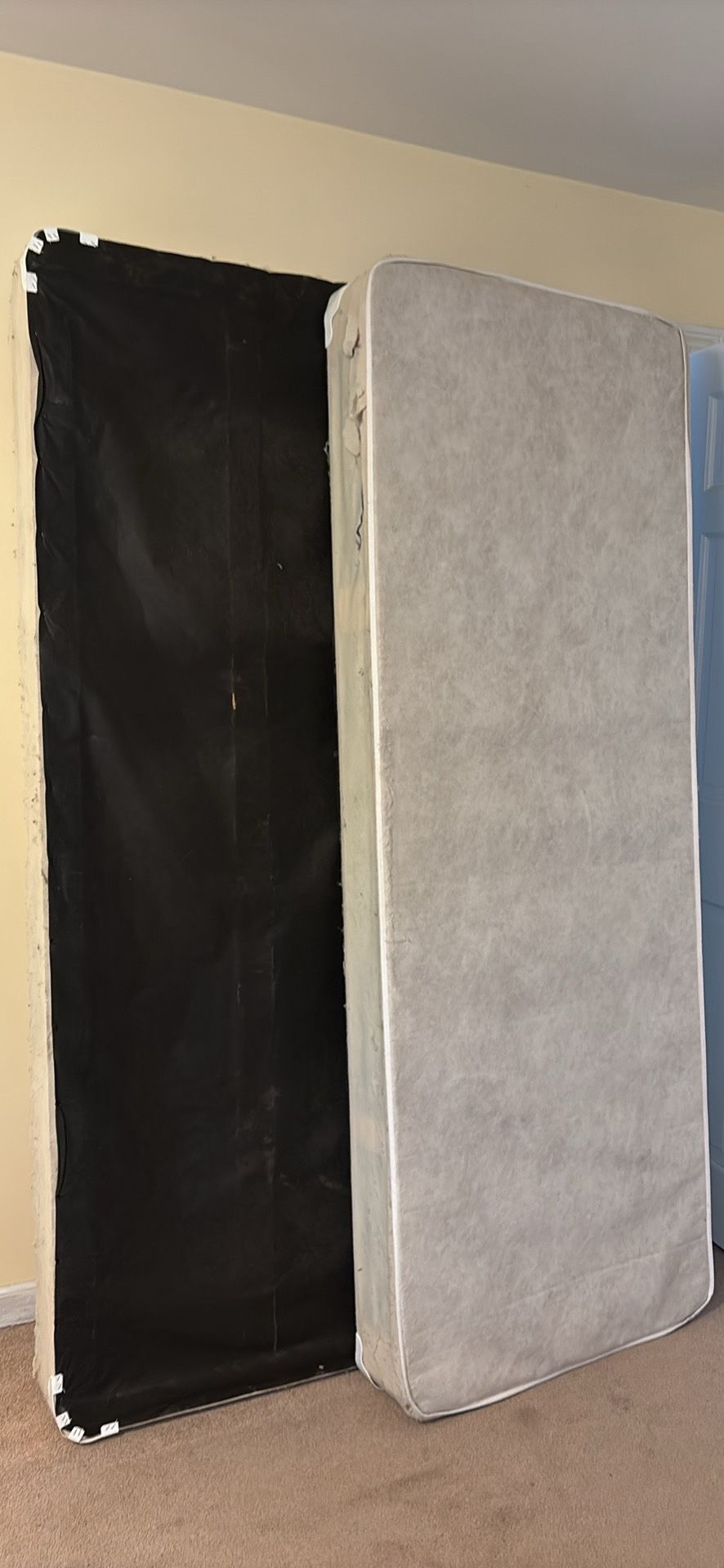 Low Profile Queen Box Spring. (Split Design)