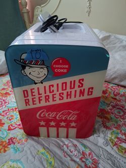 Vintage coke mini fridge