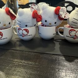 2014 hello kitty/dear Daniel mugs & plushie