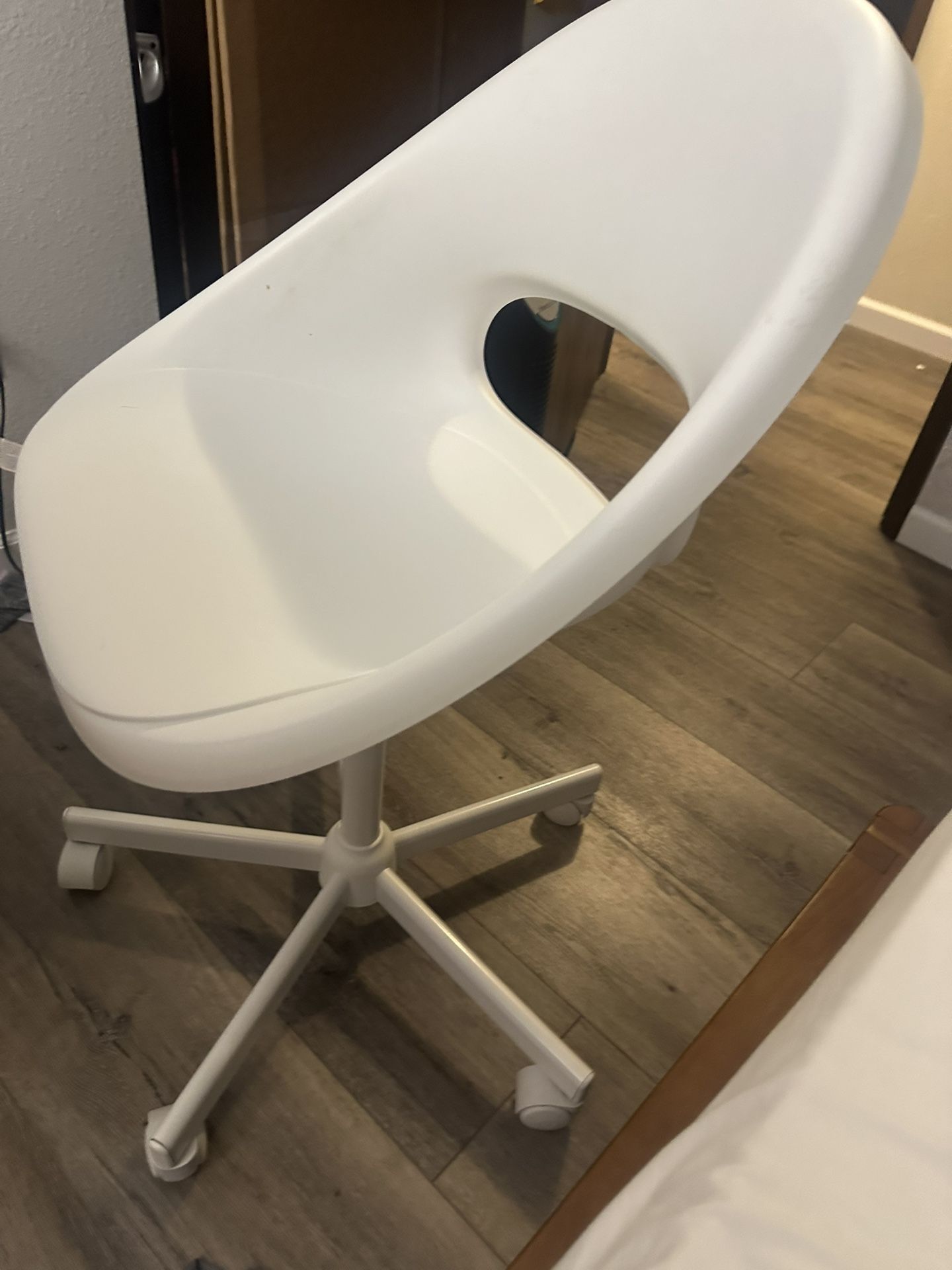 Modern Chair 