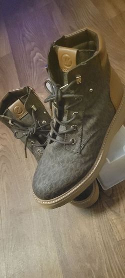 Authentic Michael Kors Trudy Leather & MK Signature Logo Lace-Up Ankle Boots  Size 10
