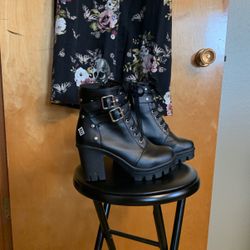 Women’s Boots 