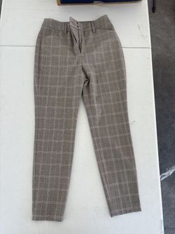 Express Women’s Size 2 Short Ankle Pants 