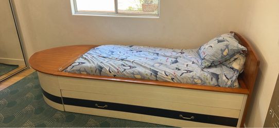 Pottery Barn Boat Trundle Twin Bed