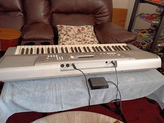 Yamaha ypt 300