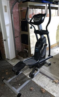 Pro Form XP 160 Elliptical for Sale in Ansonia CT OfferUp