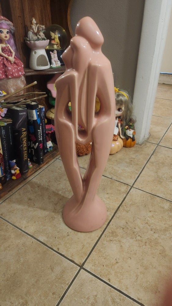 Table Statue of 1980
