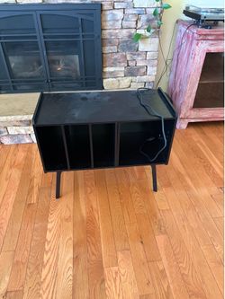 Vinyl table record storage
