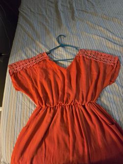 Women's dress, size fits like large