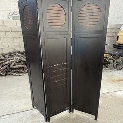 Beautiful Room Divider, Accordion Partition