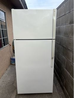 Refrigerator For sale