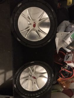 12 in kicker pro cvr dual voice coil subs and box