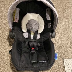 Graco Snugride Car Seat 30 XL