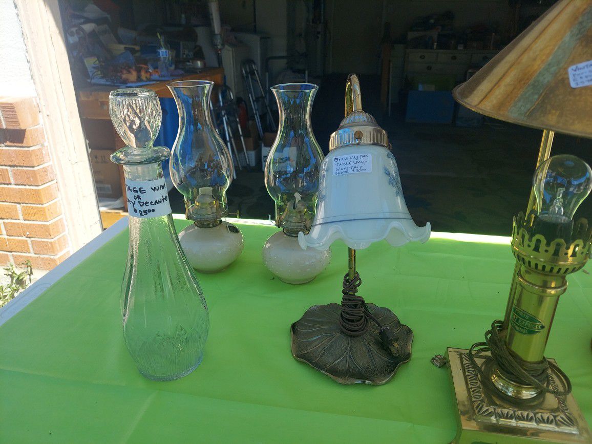 Various vintage glass lamps and decorations 