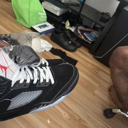 Jordan 5’s Size 12 