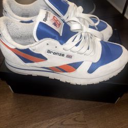 Bronze Reebok Classic Sz 10