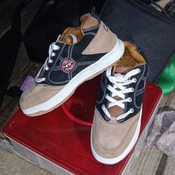 BYRNING SPEARS Biege & Black 13"