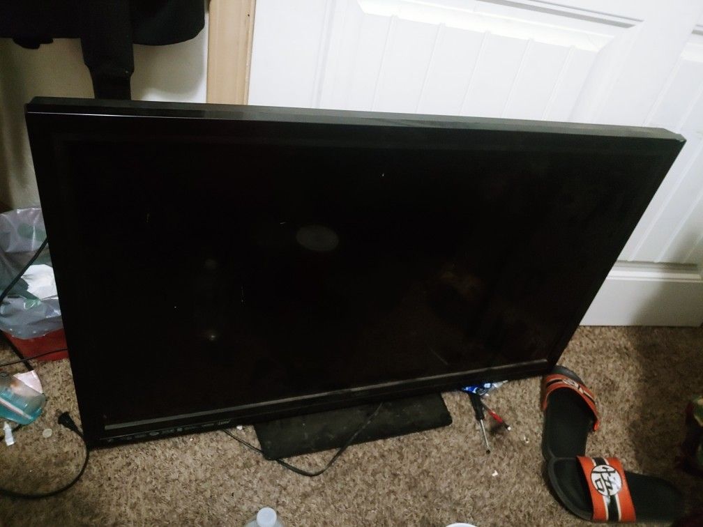 42 In Vizio Smart TV With Remote