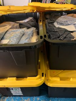 100+ lbs of new and used clothes (XXL)