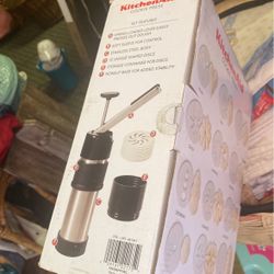 New Kitchen Aid Cookie Press 