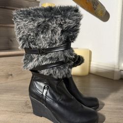 Furry Tall Women’s Boots Size 8 With Box