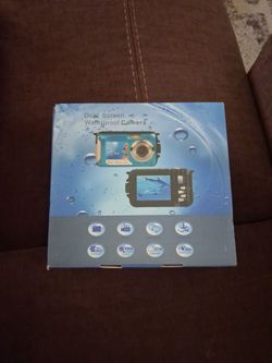 Dual screen waterproof camera 📷