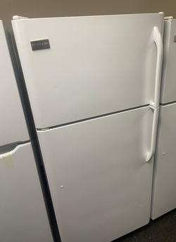 Frigidaire Top Freezer Fridge – White, Ice Maker, Clean