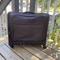 Samsonite Expandable Rolling Luggage w/ Garment Bags