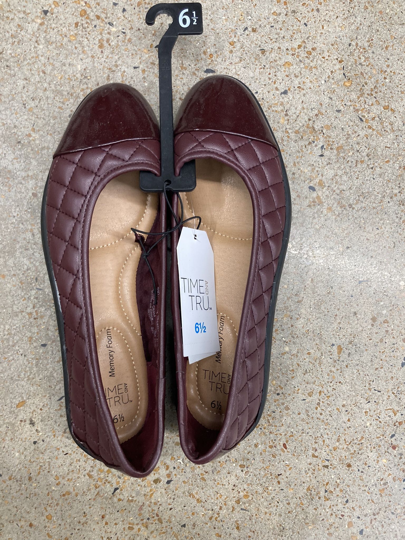 NWT Women Memory Foam Flats Size 6.5