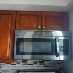 Frigidaire, Stainless Steel,  Microwave 