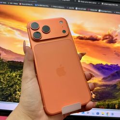 IPhone 17 PRO MAX 256GB UNLOCKED💛