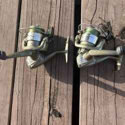 2 Shakespeare Fishing Rods READ DESCRIPTION 