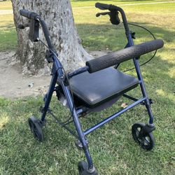 WALKER FOR ADULTS (ROLATOR)