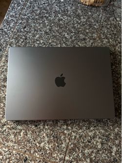 Apple MacBook Pro 16” M1 Max • 32GB RAM • 1TB SSD • Excellent Condition