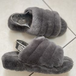 UGG Slides