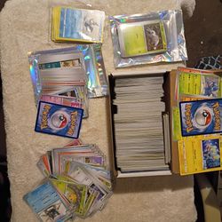 600 Plus Pokemon Cards