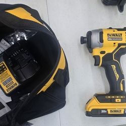 NEW DEWALT 20V BRUSHLESS IMPACT DRIVER WITH 2.0 BATTERY AND CHARGER IN BAG FOR 110$