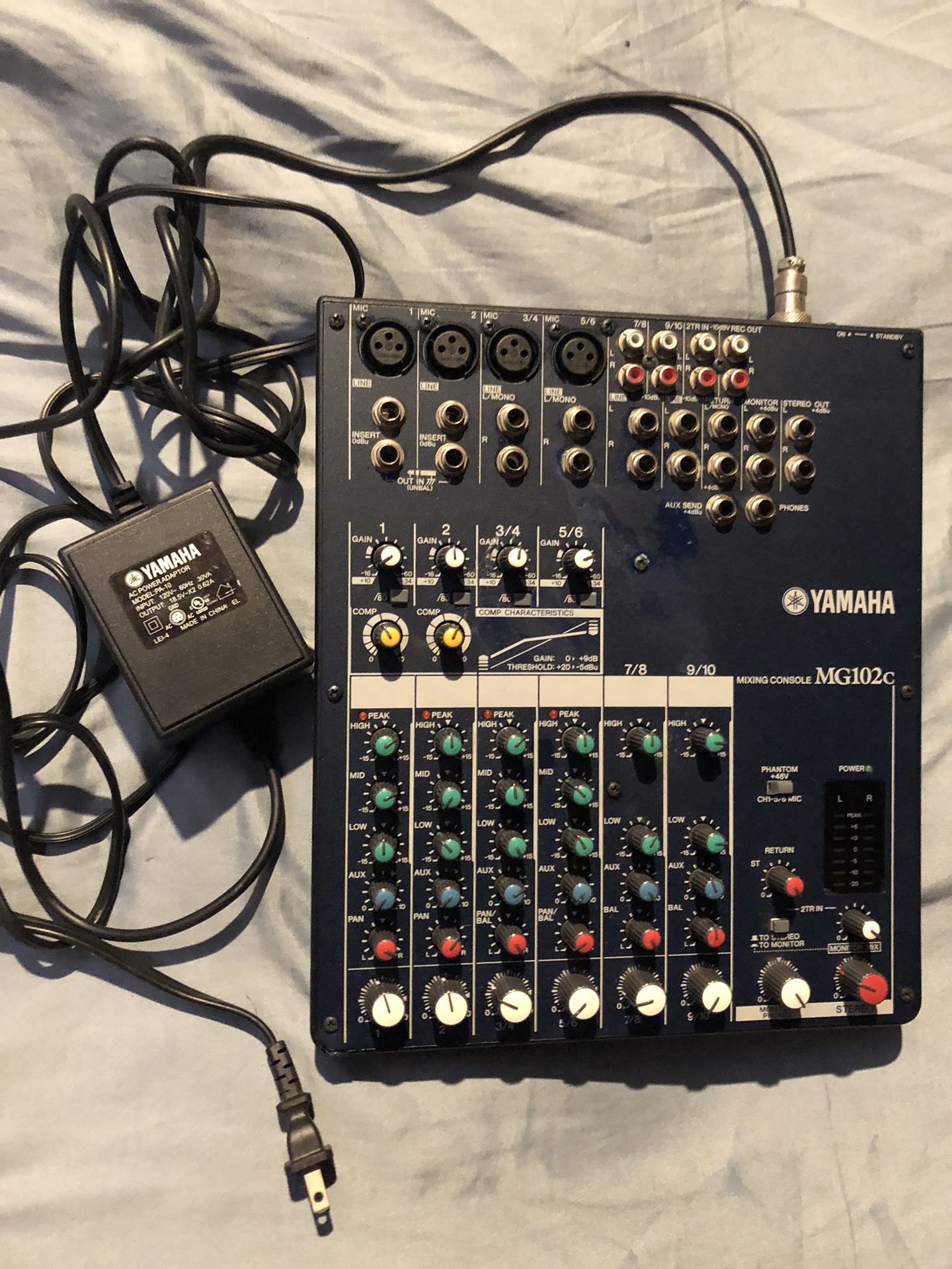 YAMAHA MG102C 10 CHANNEL MIXER