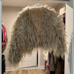 Women’s Coat Shawl Bolero Gold Beige Faux Fur Size Small