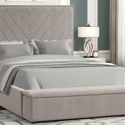 Queen Bed With Strorage $499/$0 Down