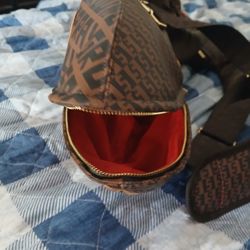 UNISEX  [ RARE ]  🦈 SHARK 🦈 BAG  LIKE NEW  NICE COOL BAG EVERYONE LIKES THIS SHARK BAG VERY COOL $80 NEED SELL ASAP 👈