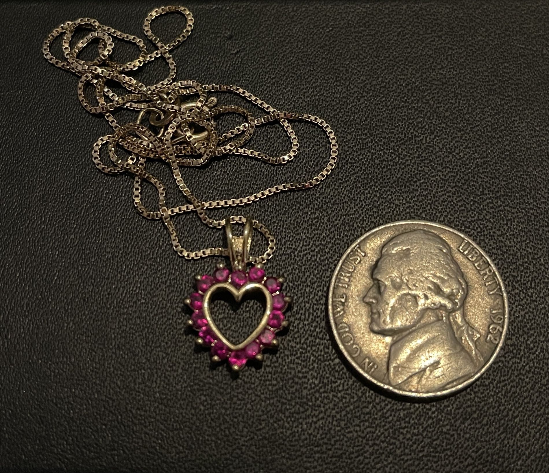 Jared Jewelers / Jewelry Sterling Silver 925 Gold plated / Heart pendant charm with real rubies necklace.