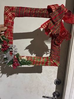 Christmas Holiday Decorative Frame Wreath
