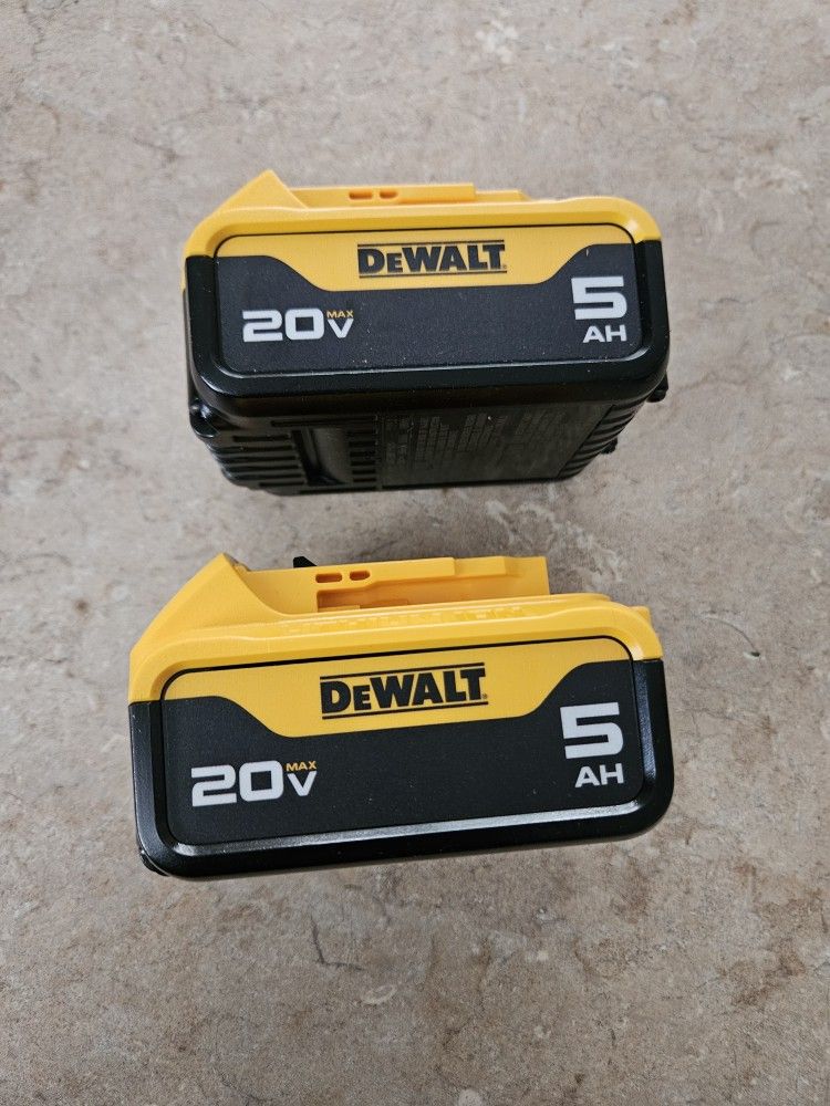 Dewalt Battery