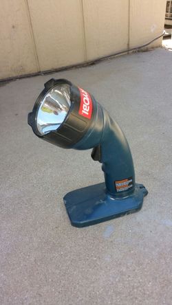 Lampara RYOBI