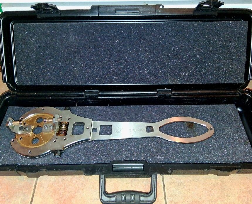 Surewinder Garage Tool