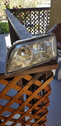Volvo Headlight